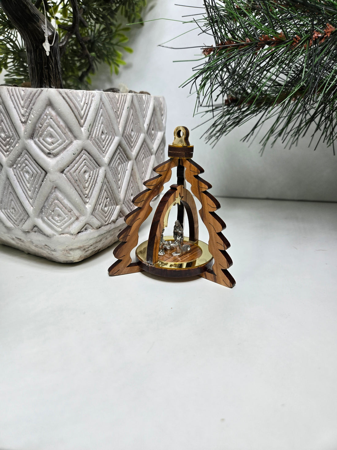 Olive Wood Ornament_ 3D Christmas Tree with Silver Oxide Figurines