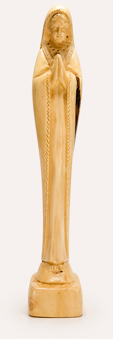 Sacred Devotion – Hand-Carved Olive Wood Praying Madonna