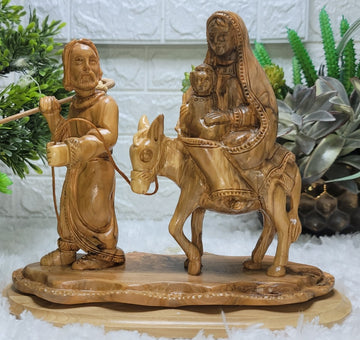 Olive Wood Flight Into Egypt Figure face Detailed C