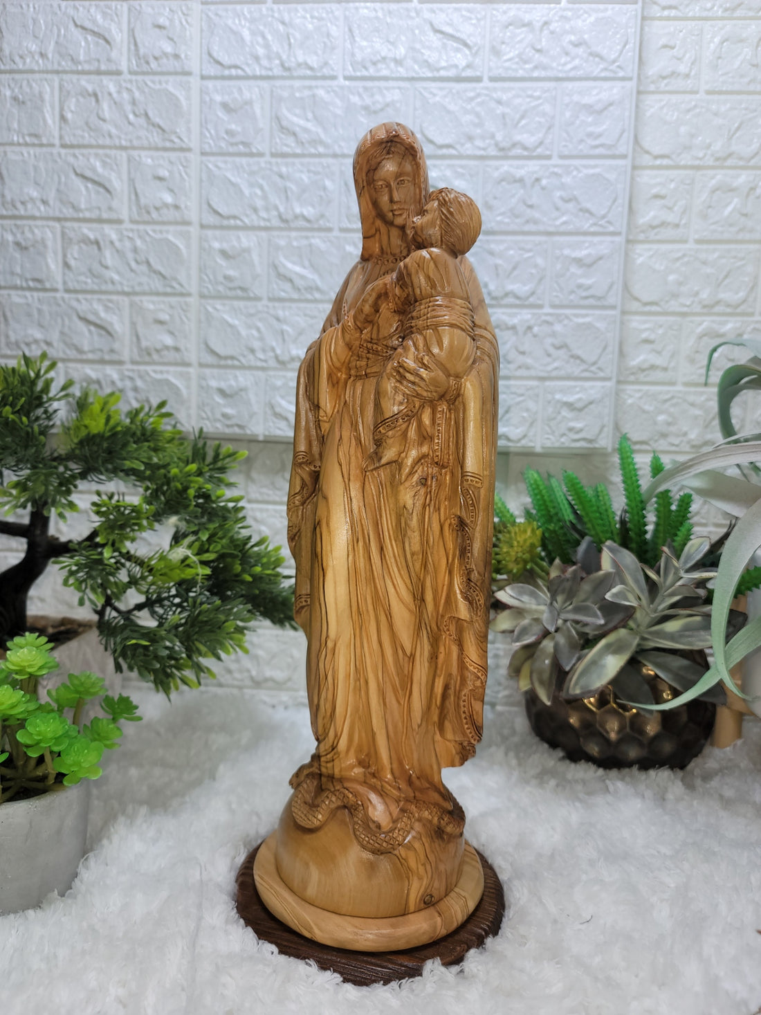 Mother Mary holding Baby Jesus