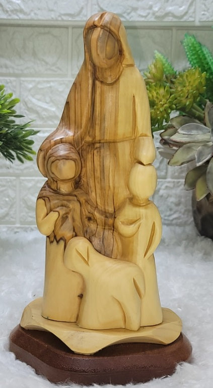 Hand Carved Olive Wood Faceless statue of Jesus with the Children and Lamb