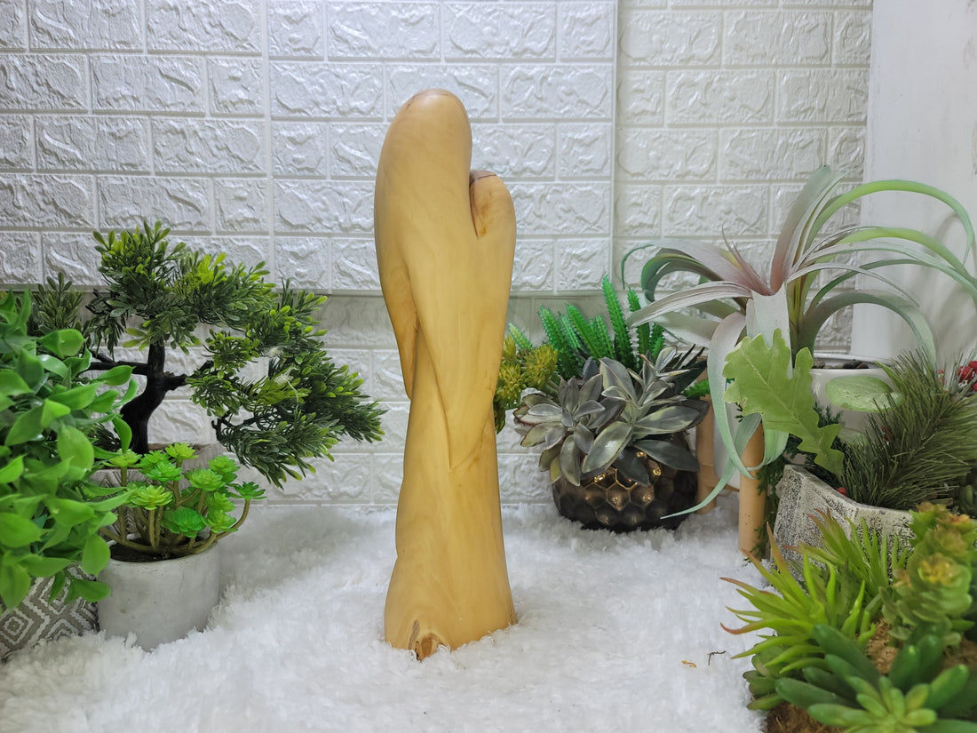 Holy Family mEDIUM Figure olive wood