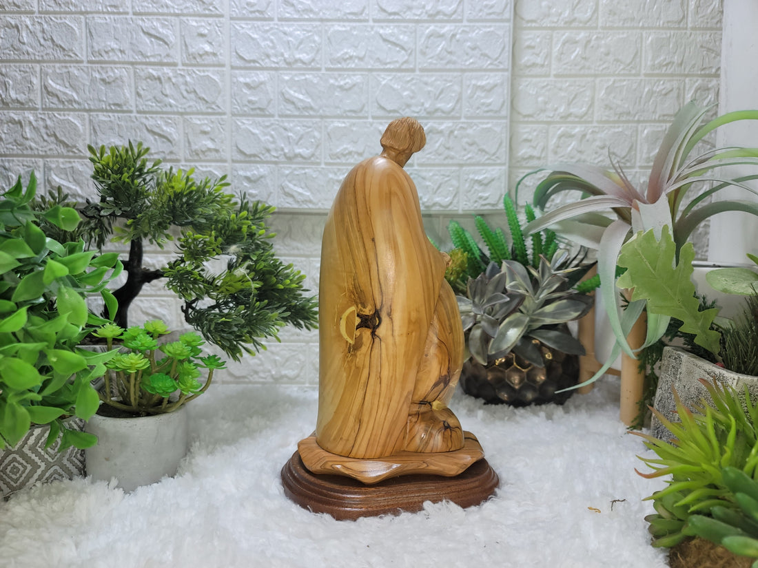 Holy Family Large Figure olive wood Detailed A