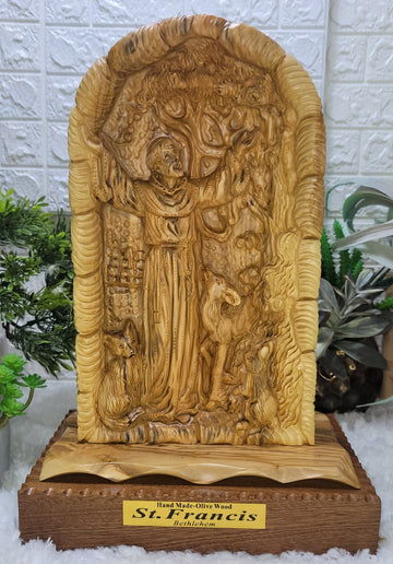 Saint Francis knocking the door