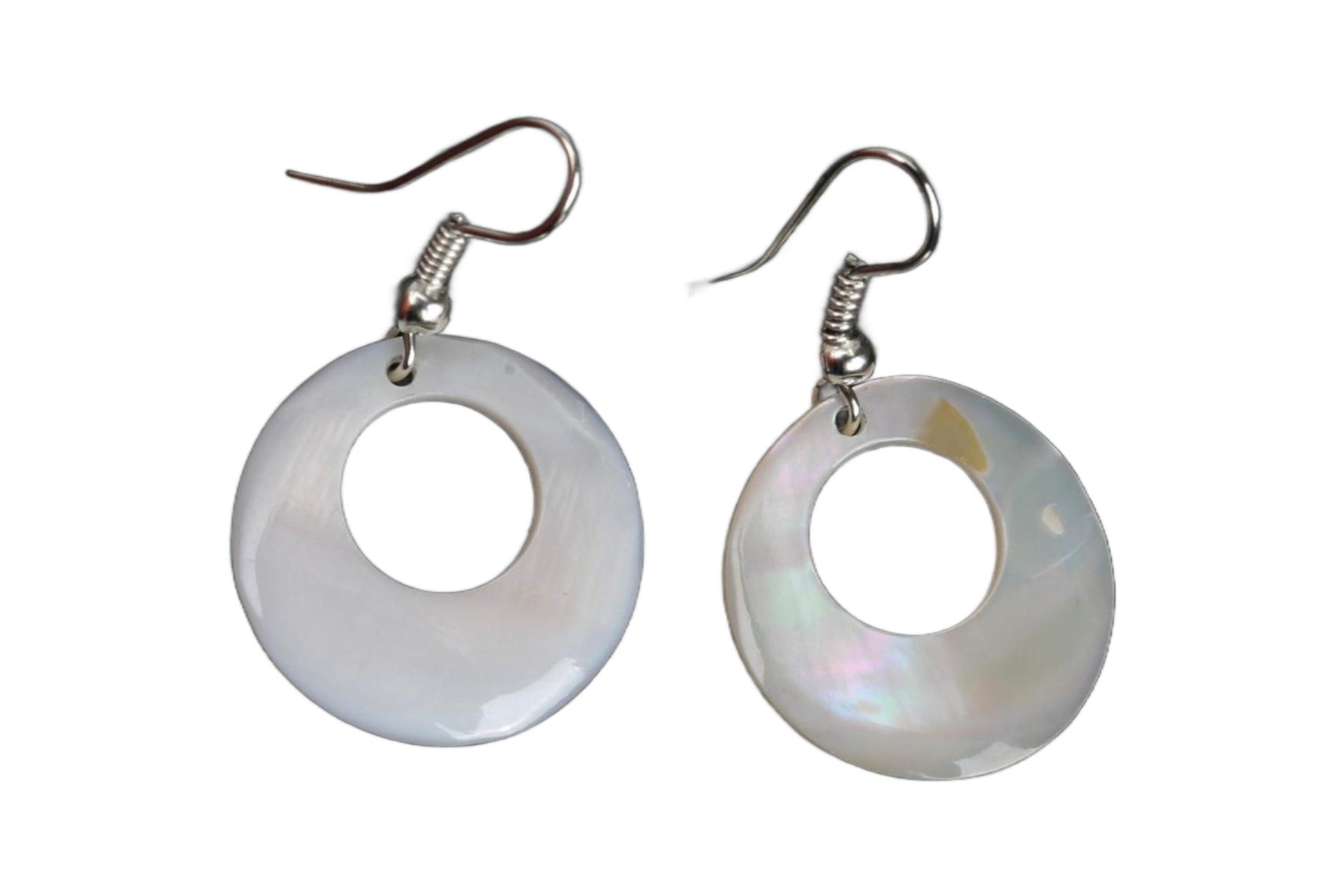 Earring_Sterling Silver Mother of Pearl Circle